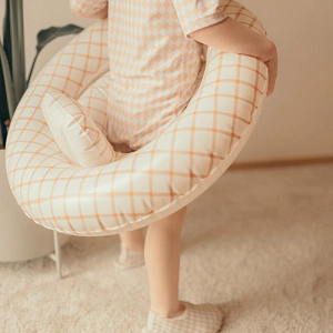 Круг надувной со спинкой Mrs. Ertha "Baby Organic Squares", геометрическая гармония, 60 см